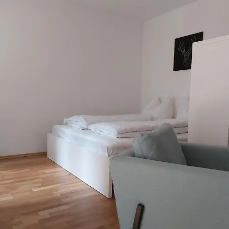 Center Golden Roof Apartment