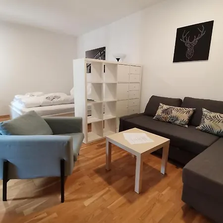 Apartment Center Golden Roof Innsbruck